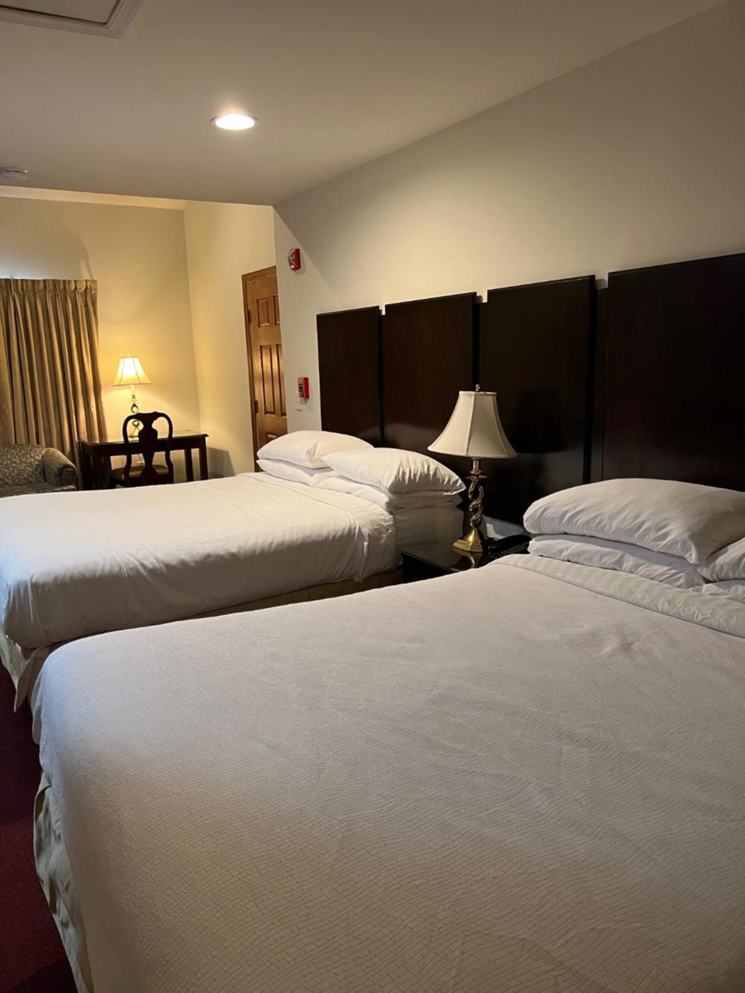 Sutton Inn เอลค์ตัน ภายนอก รูปภาพ