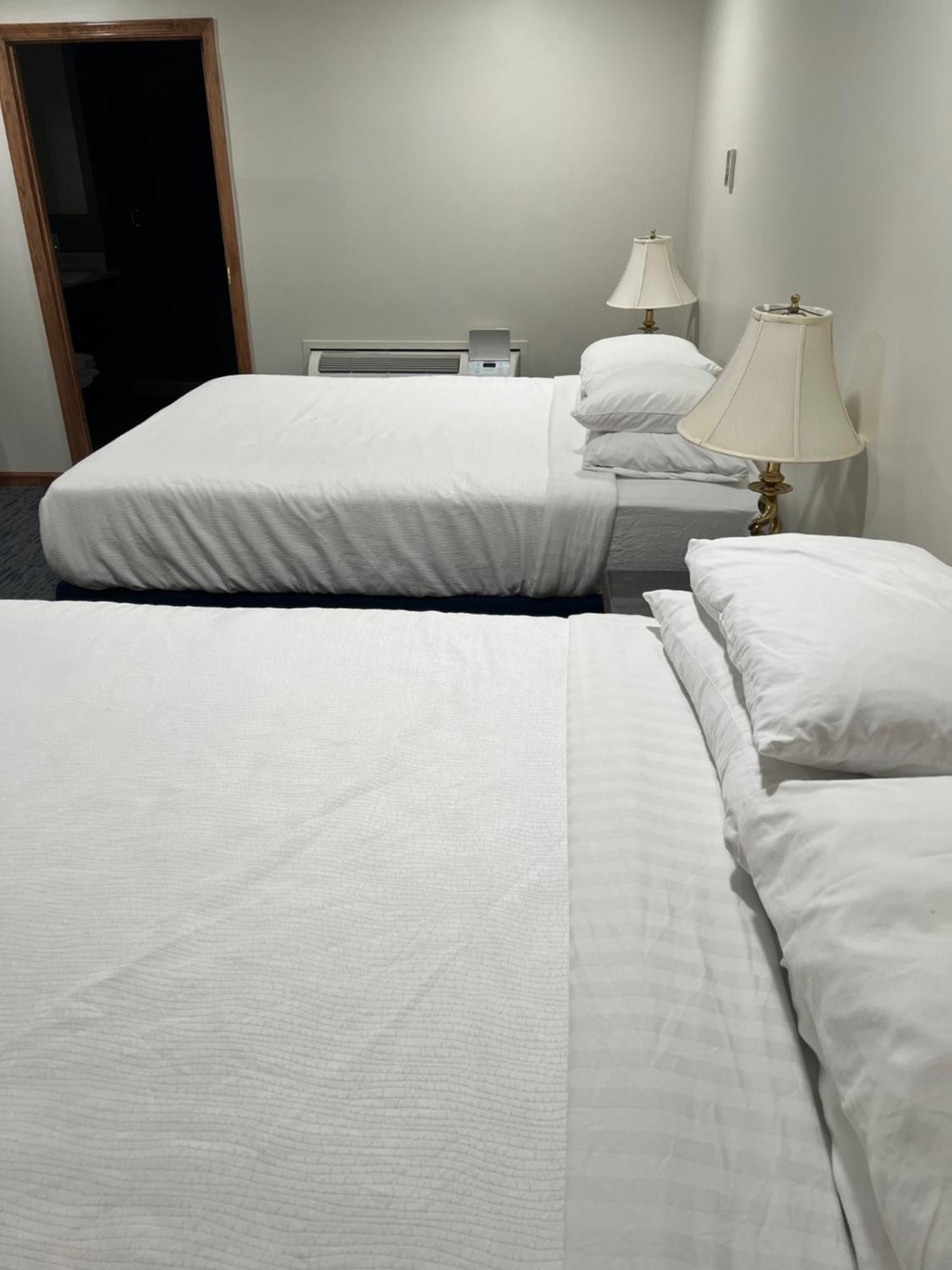 Sutton Inn เอลค์ตัน ภายนอก รูปภาพ